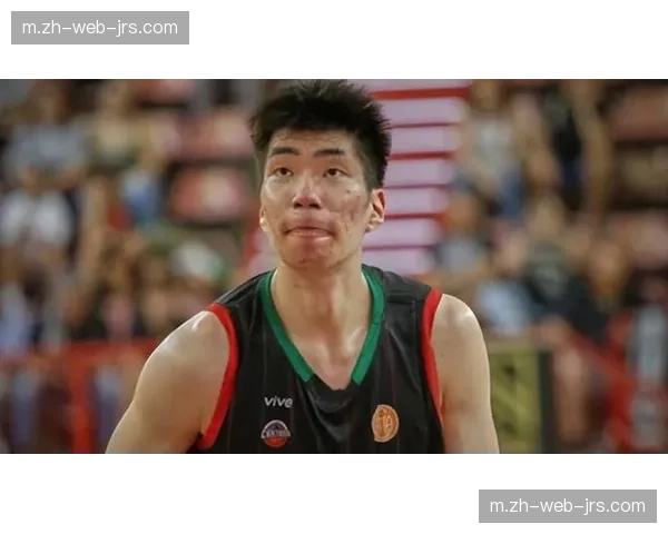 中国留洋球员余嘉豪西乙归来 2米21内线将筑起中日对决防守长城